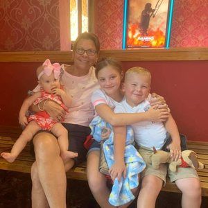 Meet your Posher, Sandy